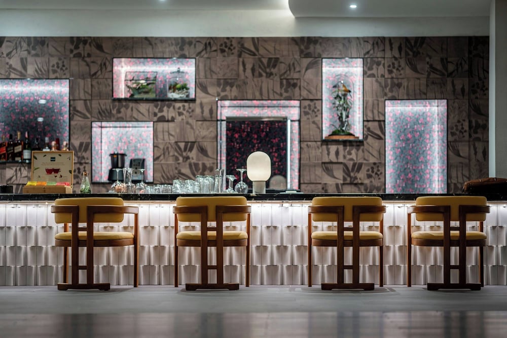 Фото Veranda Resort Phuket, Autograph Collection