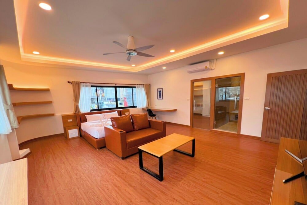 Фото The Lodge Pattaya