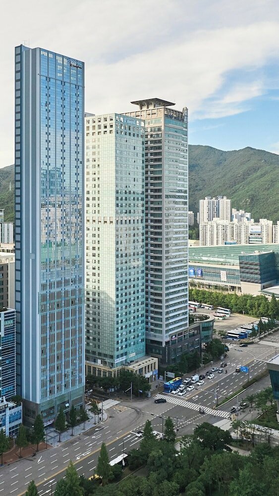Фото Travelodge Suites Busan Centum