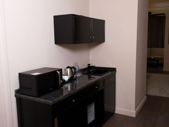 Фото Madison Ave Hotel Bishkek