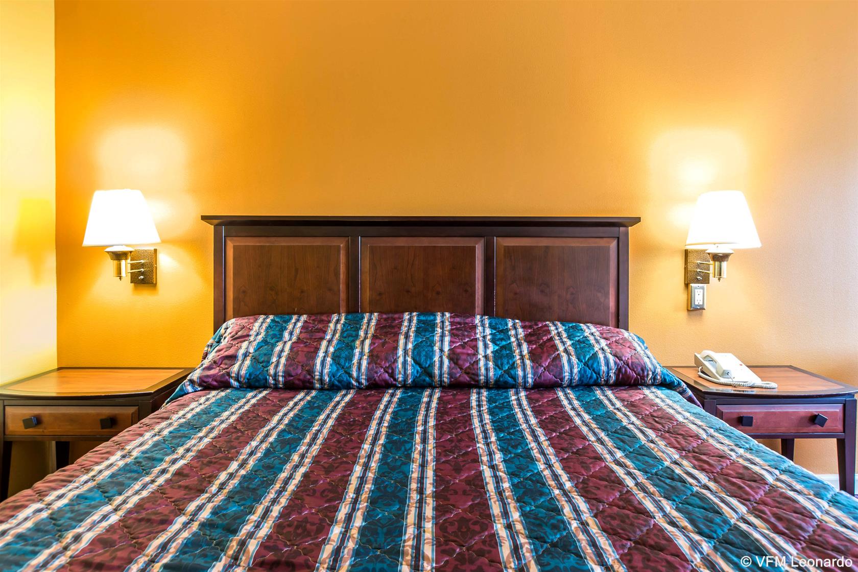 Фото Econo Lodge At Six Flags