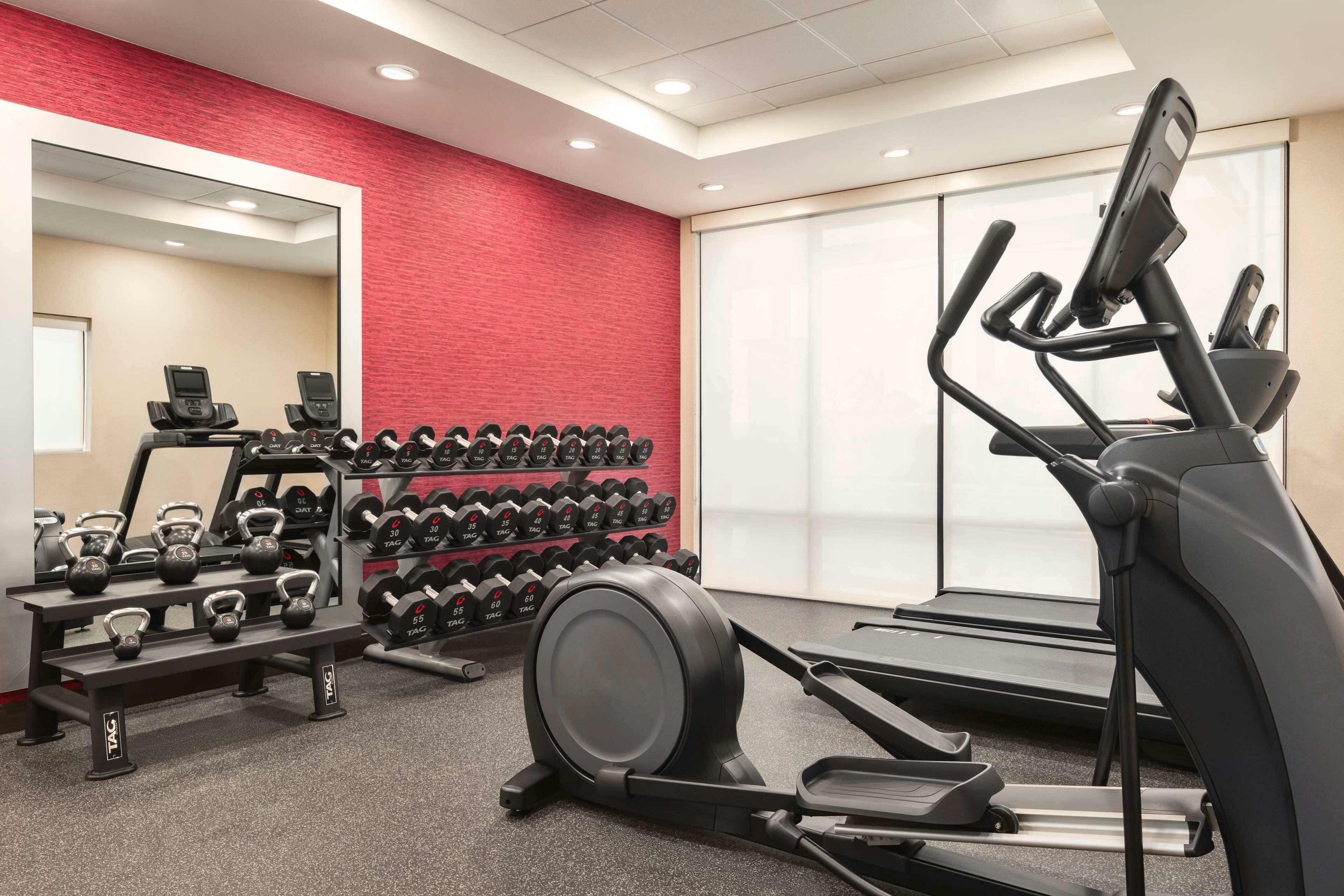 Фото Home2 Suites by Hilton Cheyenne