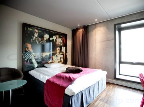 Фото Comfort Hotel Square