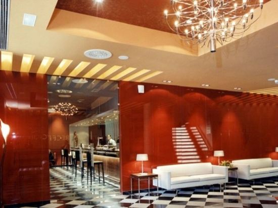 Фото Hotel Silken Coliseum