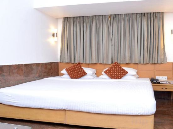 Фото Ramee Guestline Hotel Khar