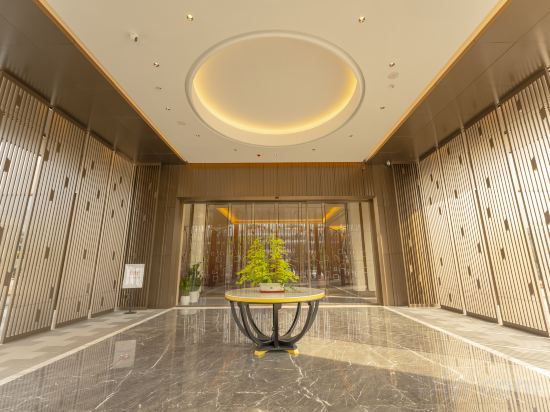 Фото Hilton Garden Inn Zhangjiajie Tianmen Mountain