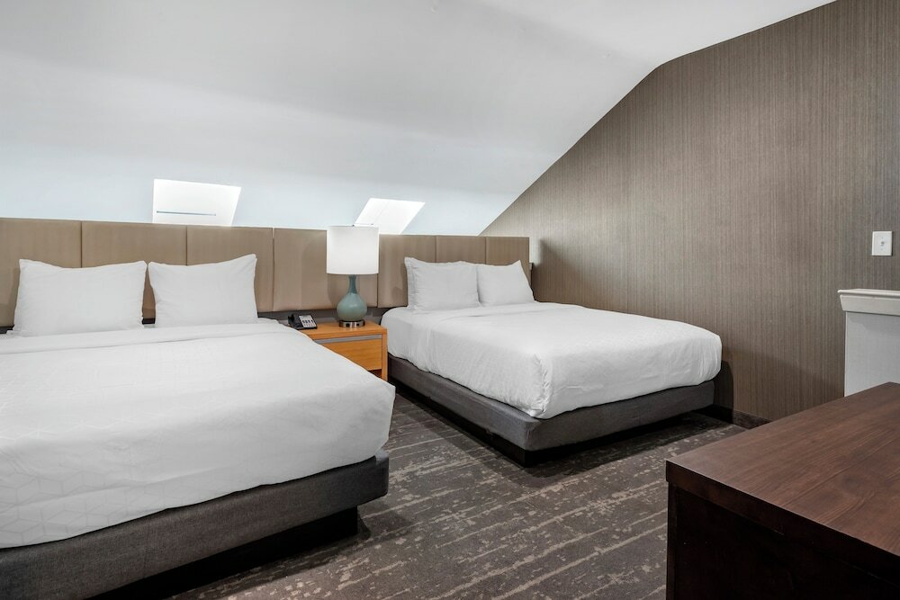 Фото Somerset Lofts, Ascend Hotel Collection