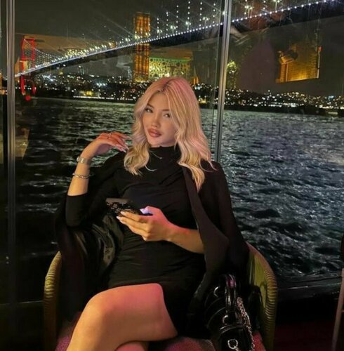 Yalangoch xotin erining sikilayotganini koradi