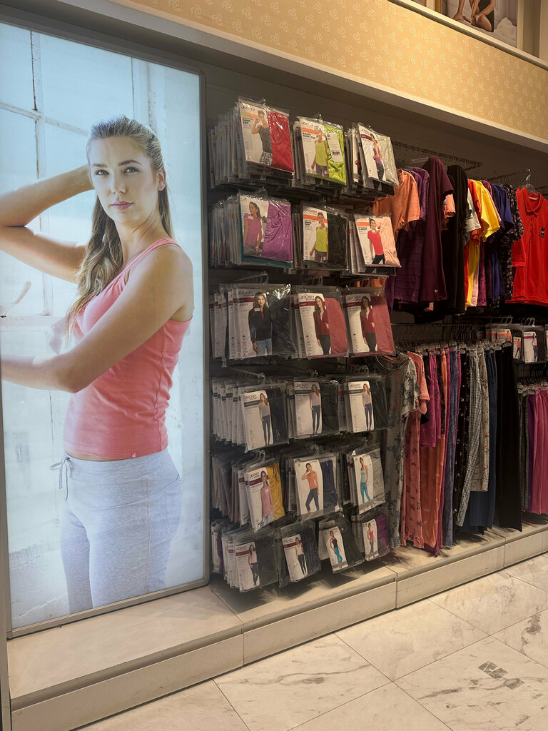 Clothing store Jockey, Dubai, photo