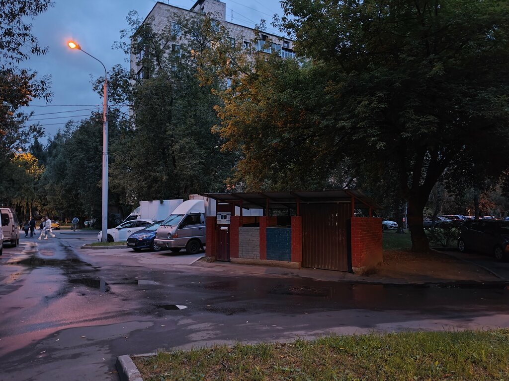 Trash and garbage disposal area Trash and garbage disposal area, Moscow, photo