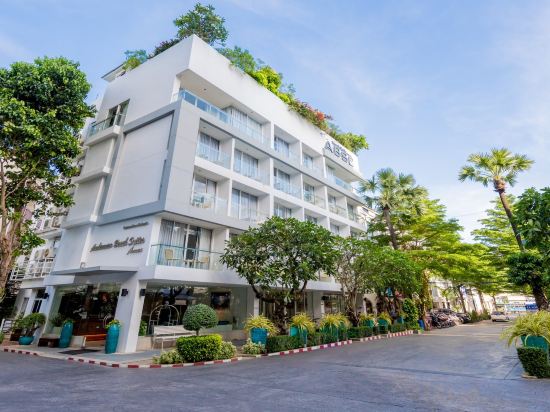 Фото Andaman Beach Suites Hotel