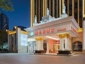 Гостиница Vienna Hotel