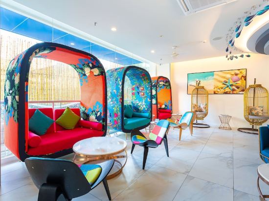 Фото Hotel Clover Patong Phuket