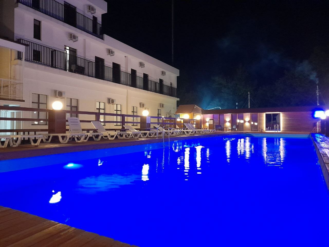 Фото отеля 1