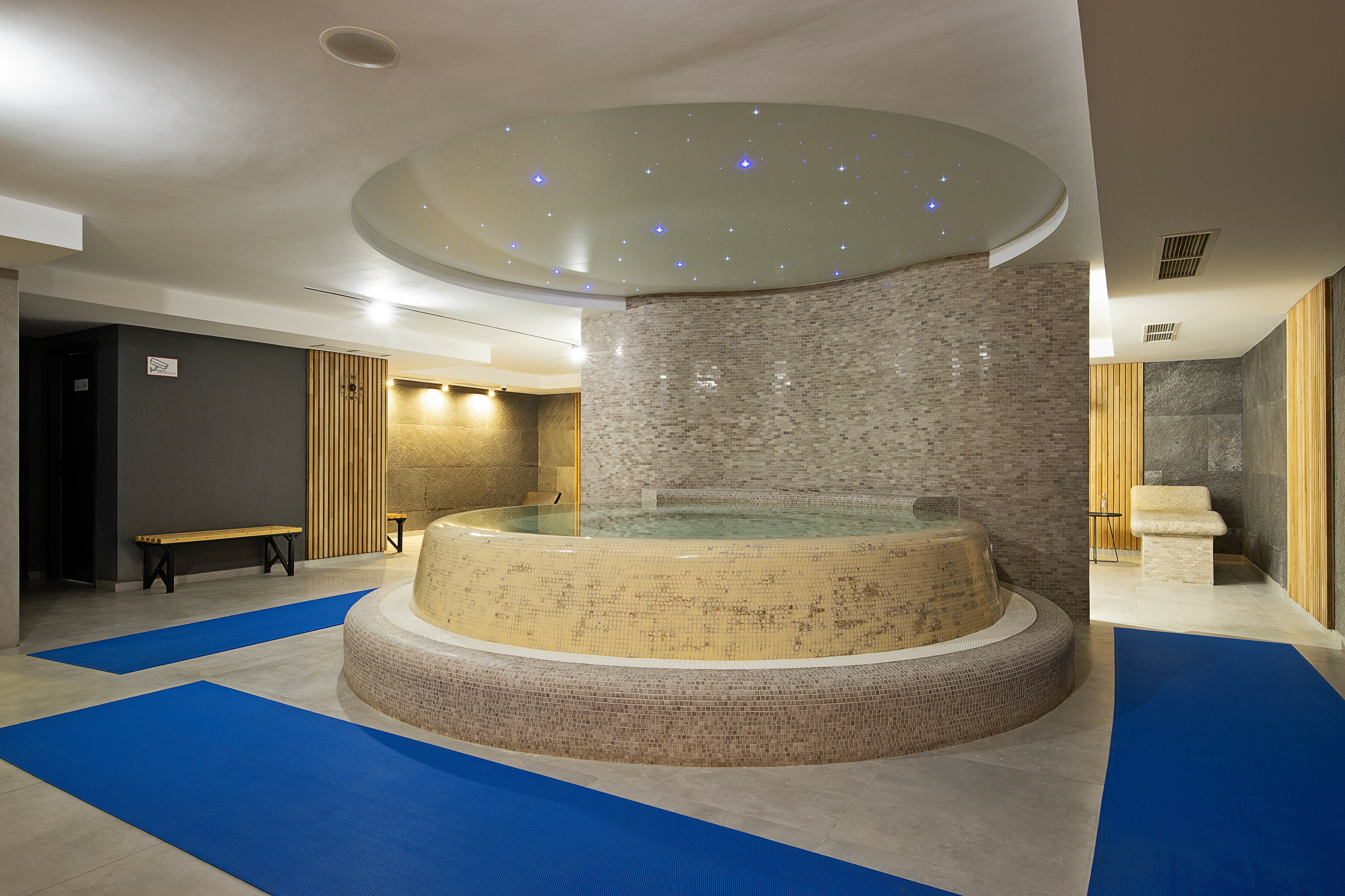 Фото Королева Луиза