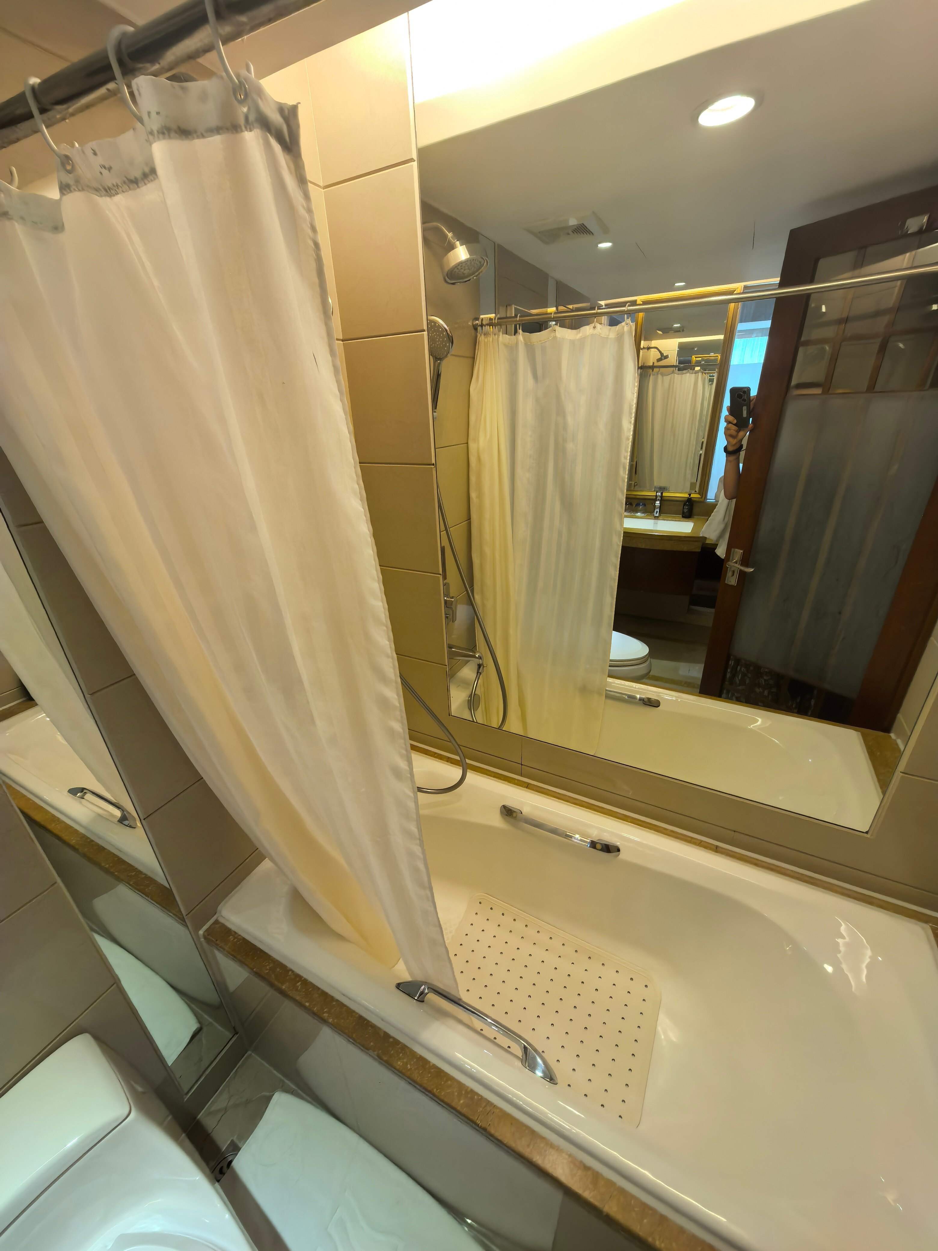 Фото Chengdu Tianfu Sunshine