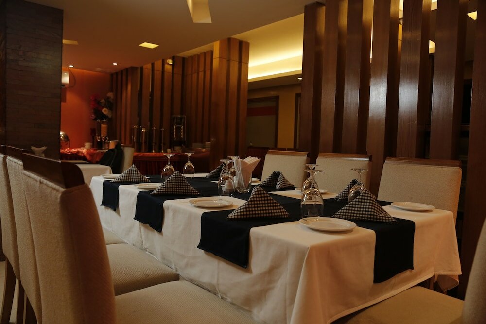 Фото Hotel Swiss Garden