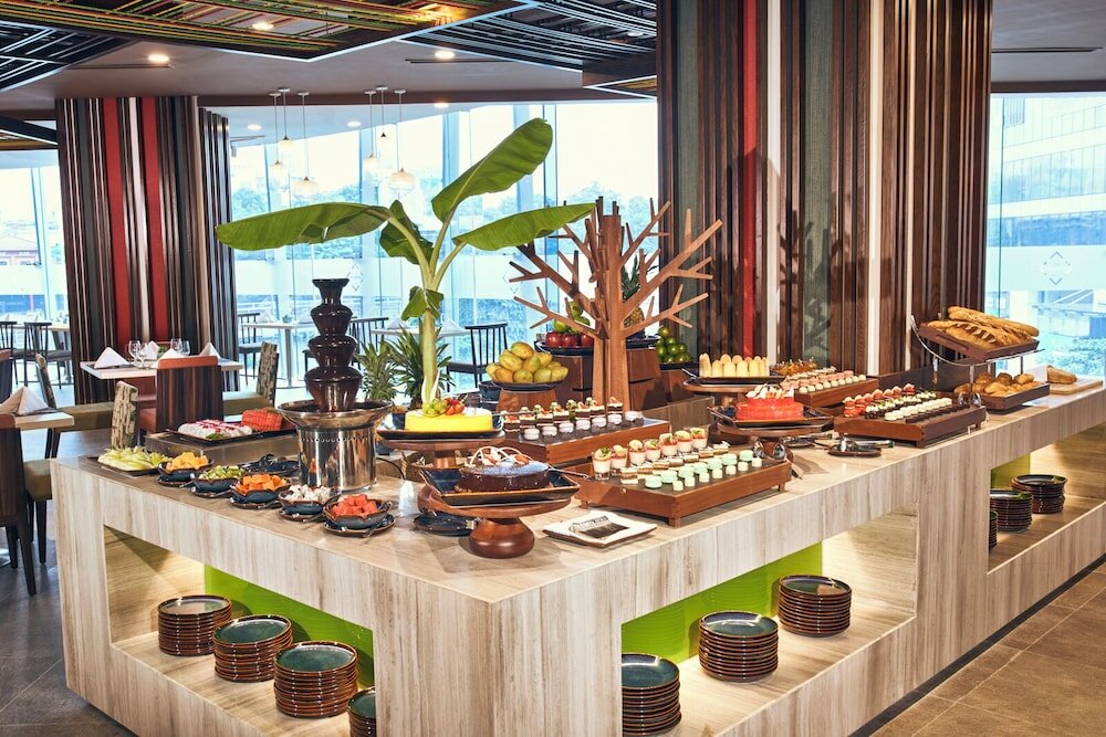 Фото Novotel Suites Hanoi