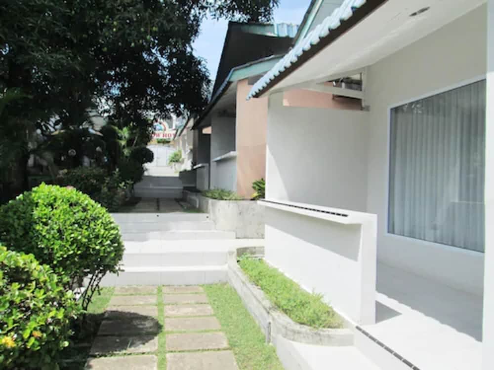 Фото Pelangi Hotel & Resort