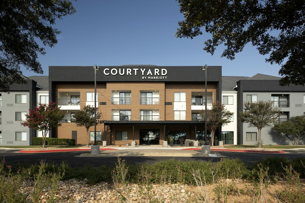 Фото Courtyard by Marriott Austin Round Rock