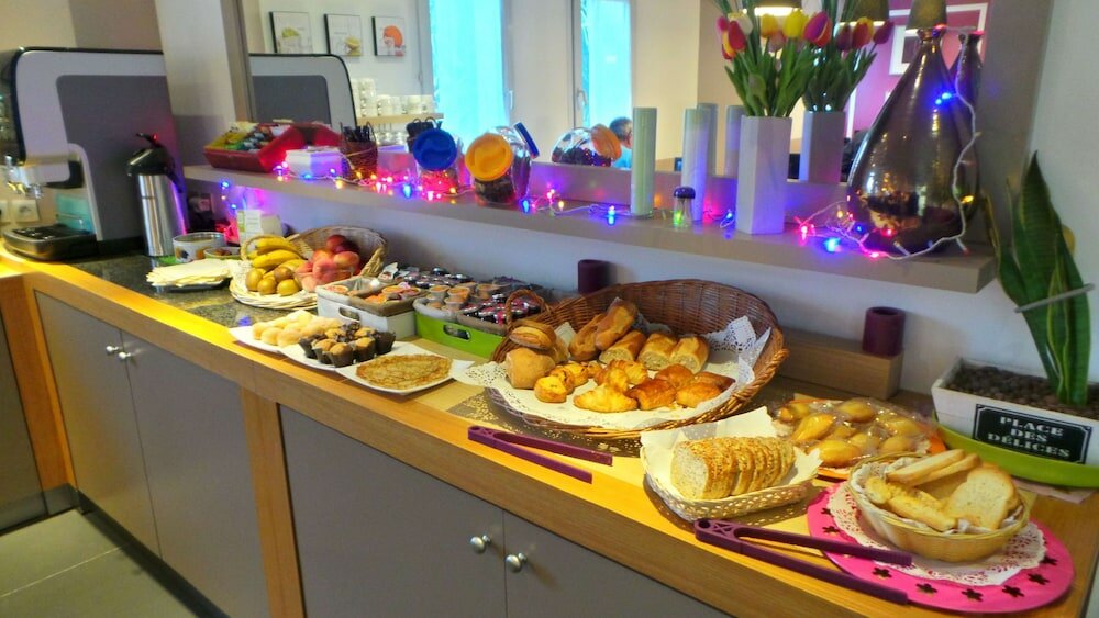 Фото Hotel Kyriad Quimper Sud