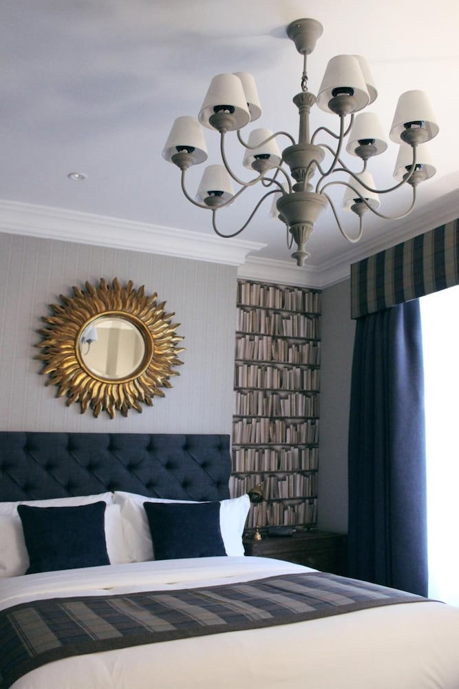 Фото The Grafton Arms Pub & Rooms