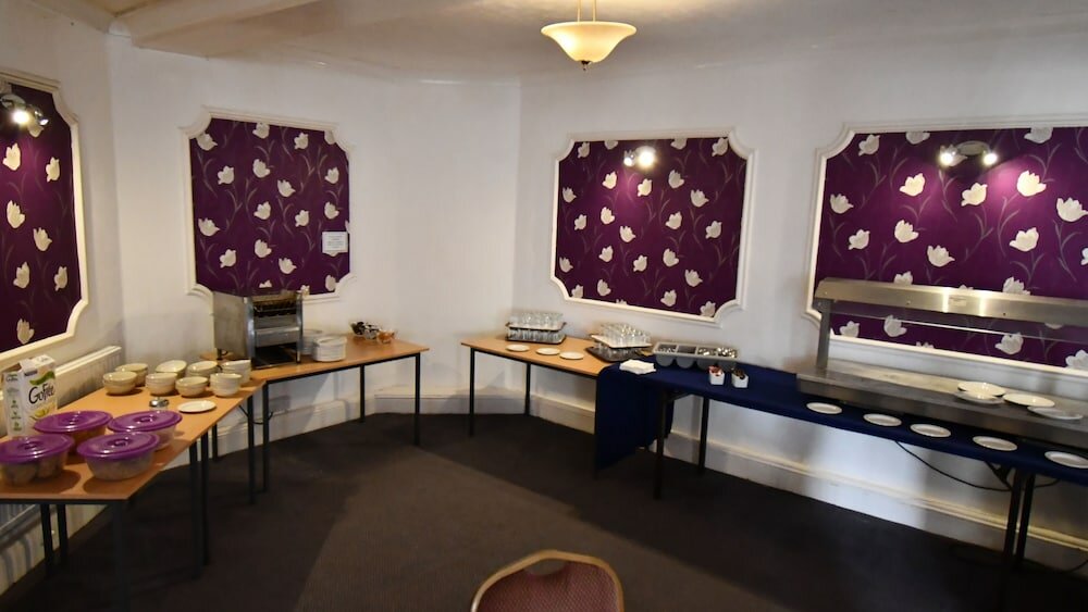 Фото Bourne Hall Hotel