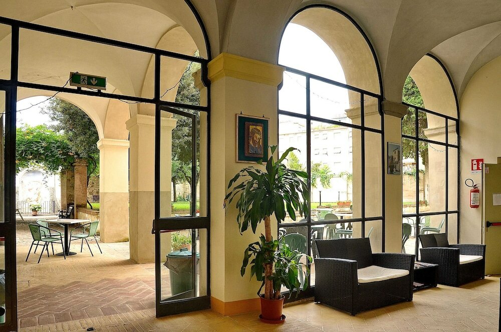 Фото Ostello Palazzo Pierantoni