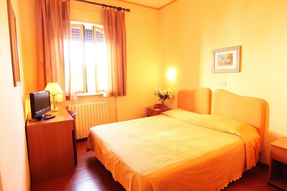 Фото Hotel Boni Cerri