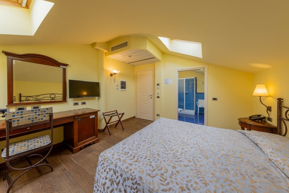 Фото La Darsena Boutique Hotel & Restaurant