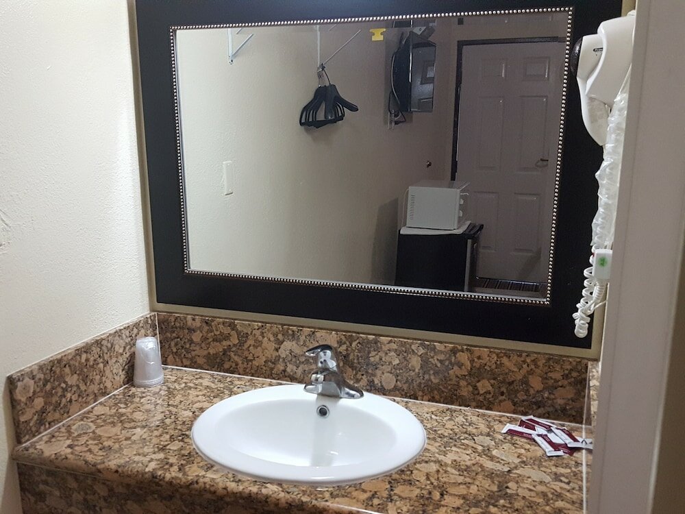 Фото Travel Inn Motel