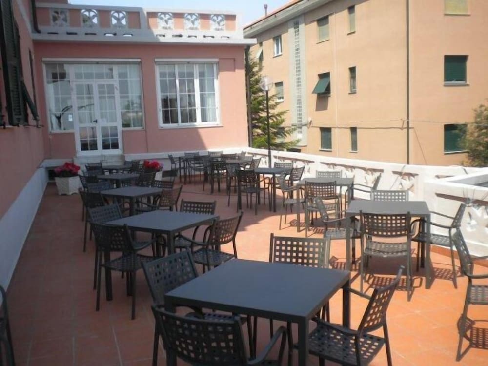 Фото Hotel Villa Adele