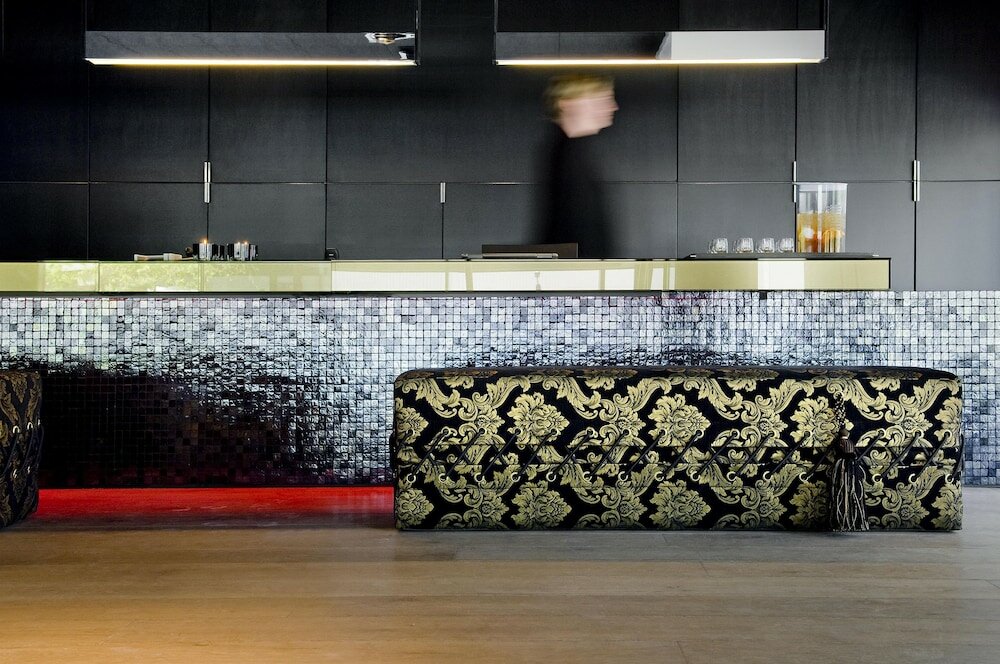 Фото Carbon Hotel - Different Hotels