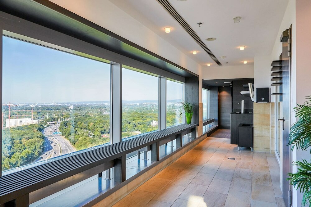 Фото Radisson Blu Hotel, Frankfurt