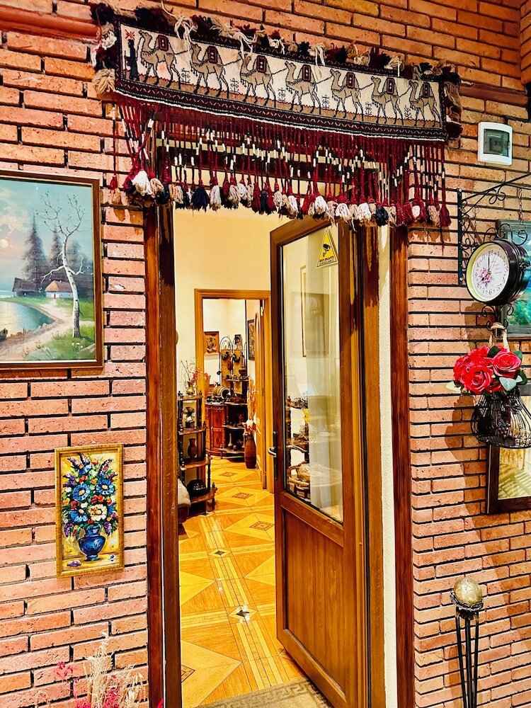 Фото British House