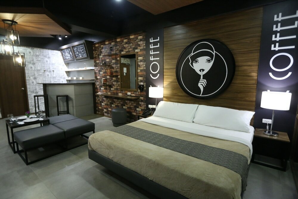 Фото Victoria Court North Edsa