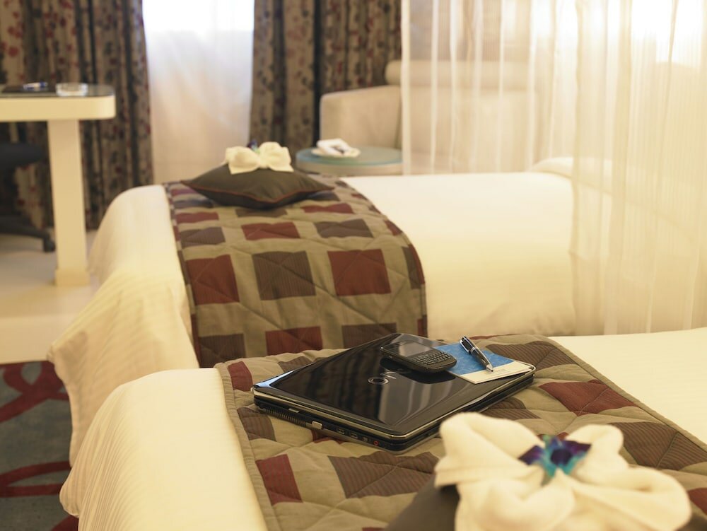 Фото BluPetal - A Business Hotel