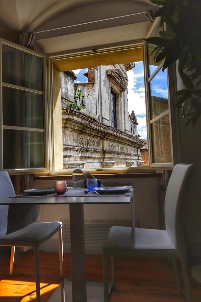 Фото B&b Le Logge Luxury Rooms