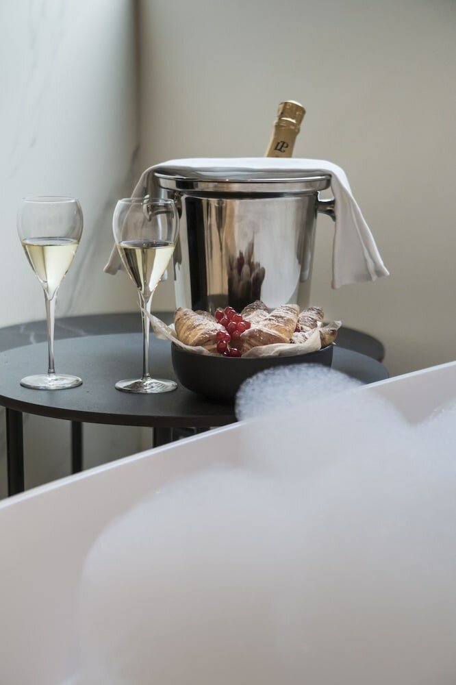 Фото Kozmo Hotel Suites & SPA