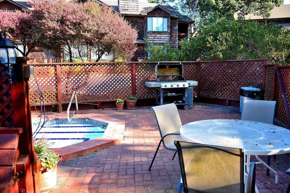 Фото Pacific Gardens Inn