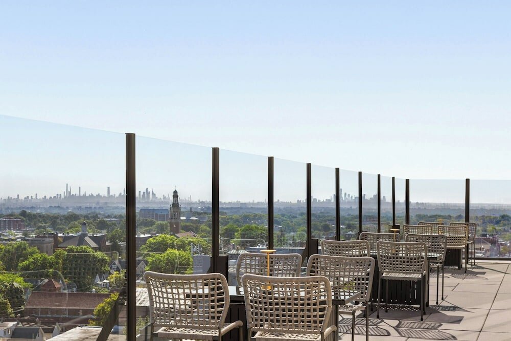 Фото The MC, Autograph Collection