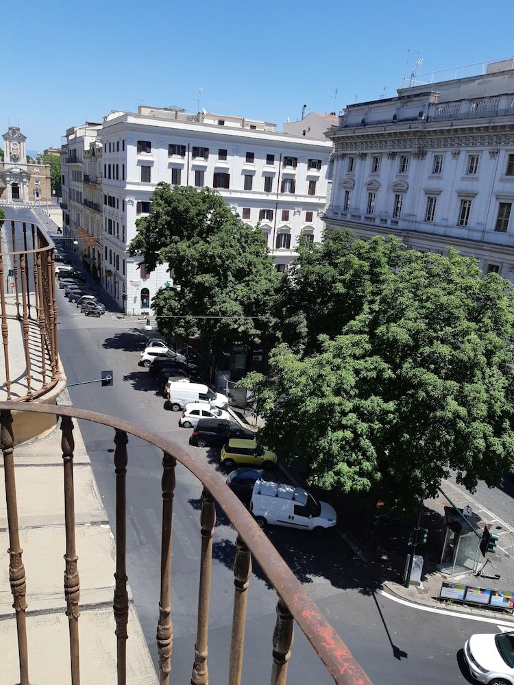 Фото Hotel Lilium