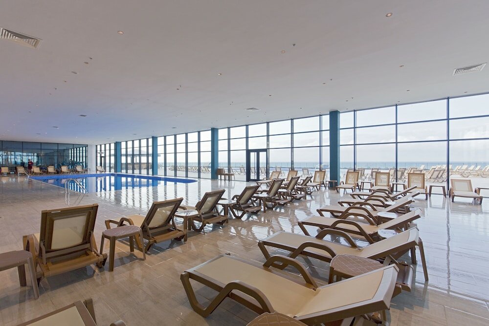 Фото Euphoria Batumi Convention & Casino Hotel