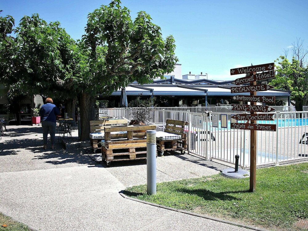 Фото Ibis Styles Avignon Sud