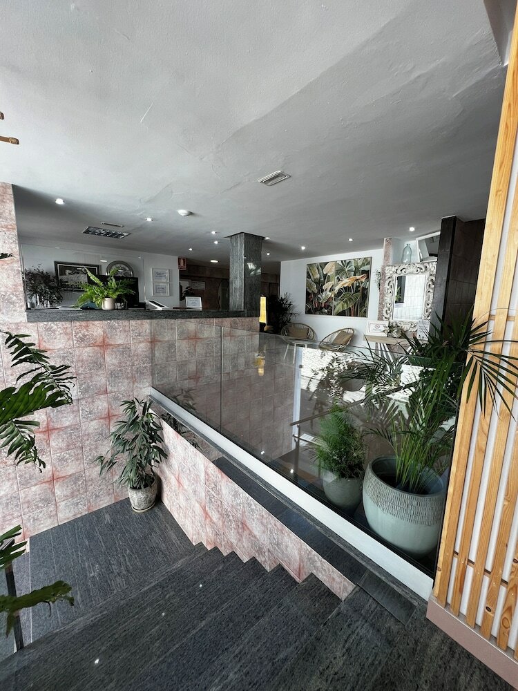 Фото Hostal Residencia Cardona