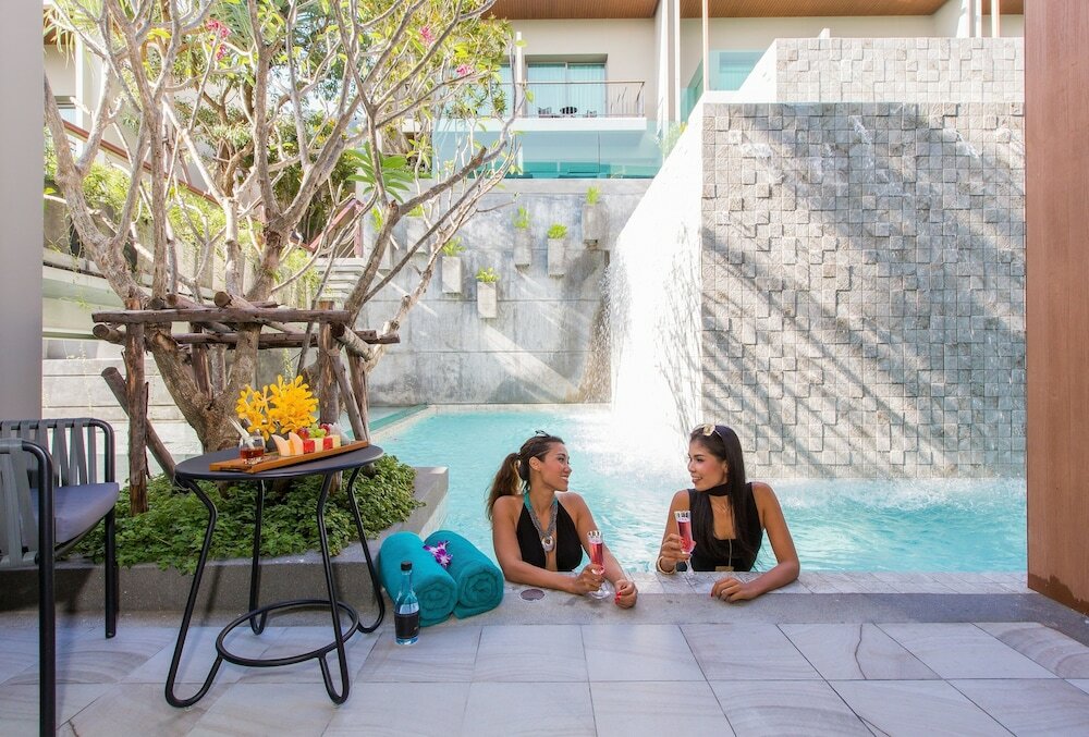 Фото Fusion Suites Phuket Patong