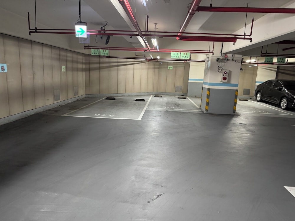 Фото Left Bank Hotel