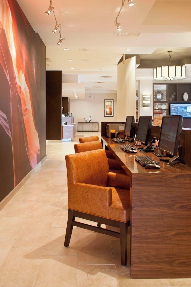 Фото Courtyard by Marriott Pueblo Downtown