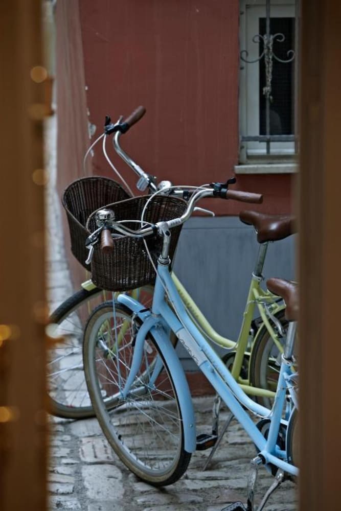 Фото The Melegran