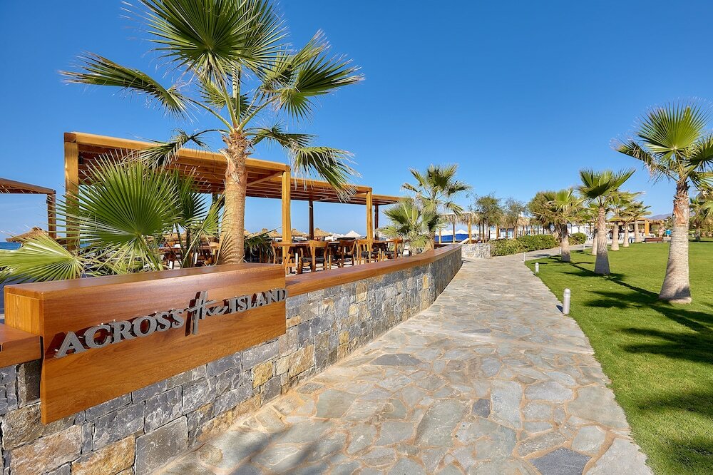 Фото Sirens Beach and Village